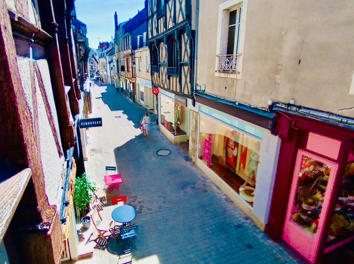 2 Pieces Totalement Renove Au Coeur De Bourges Apartment Екстериор снимка